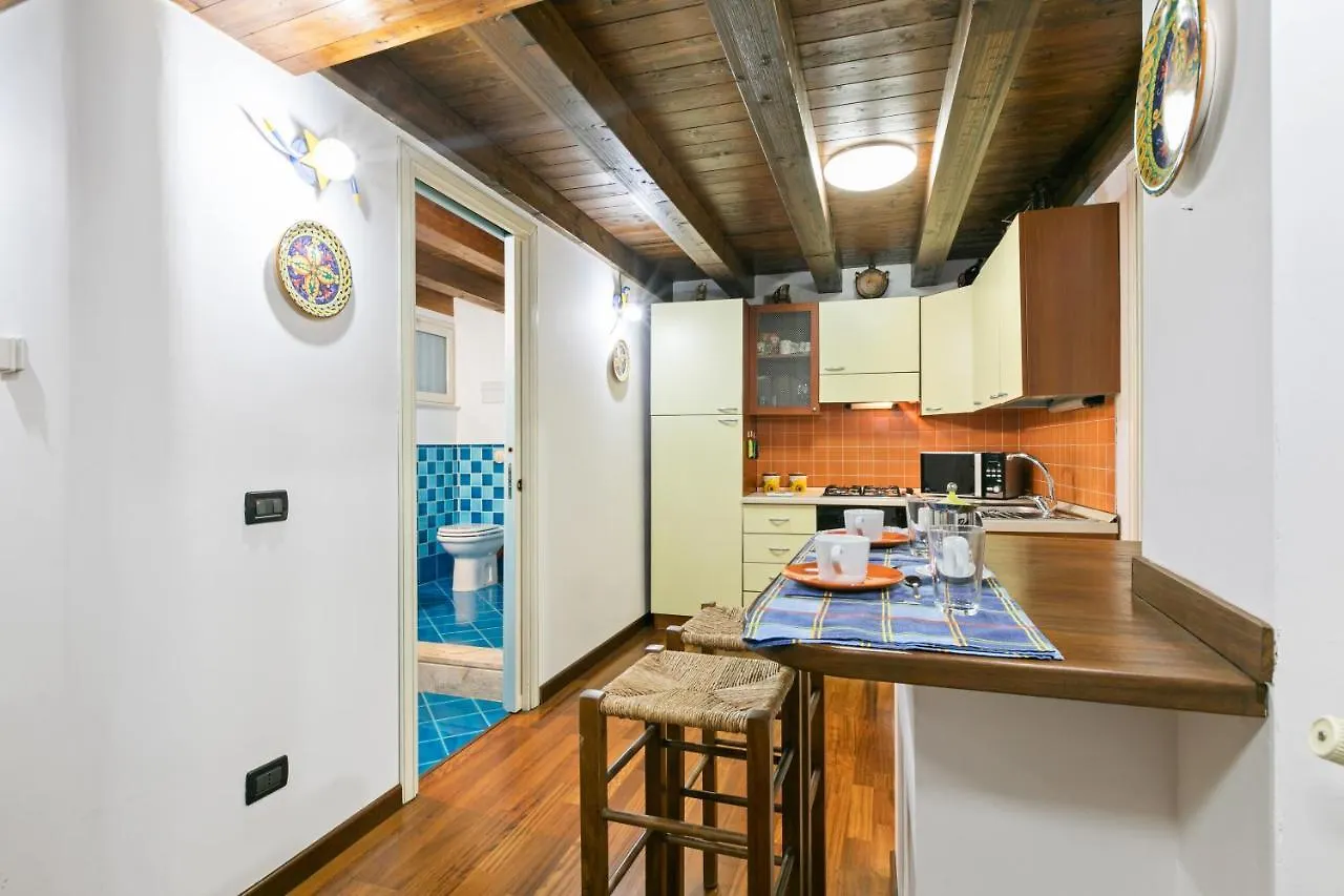 Vittorio Emanuele & Via Roma Colorful Apartment Palermo